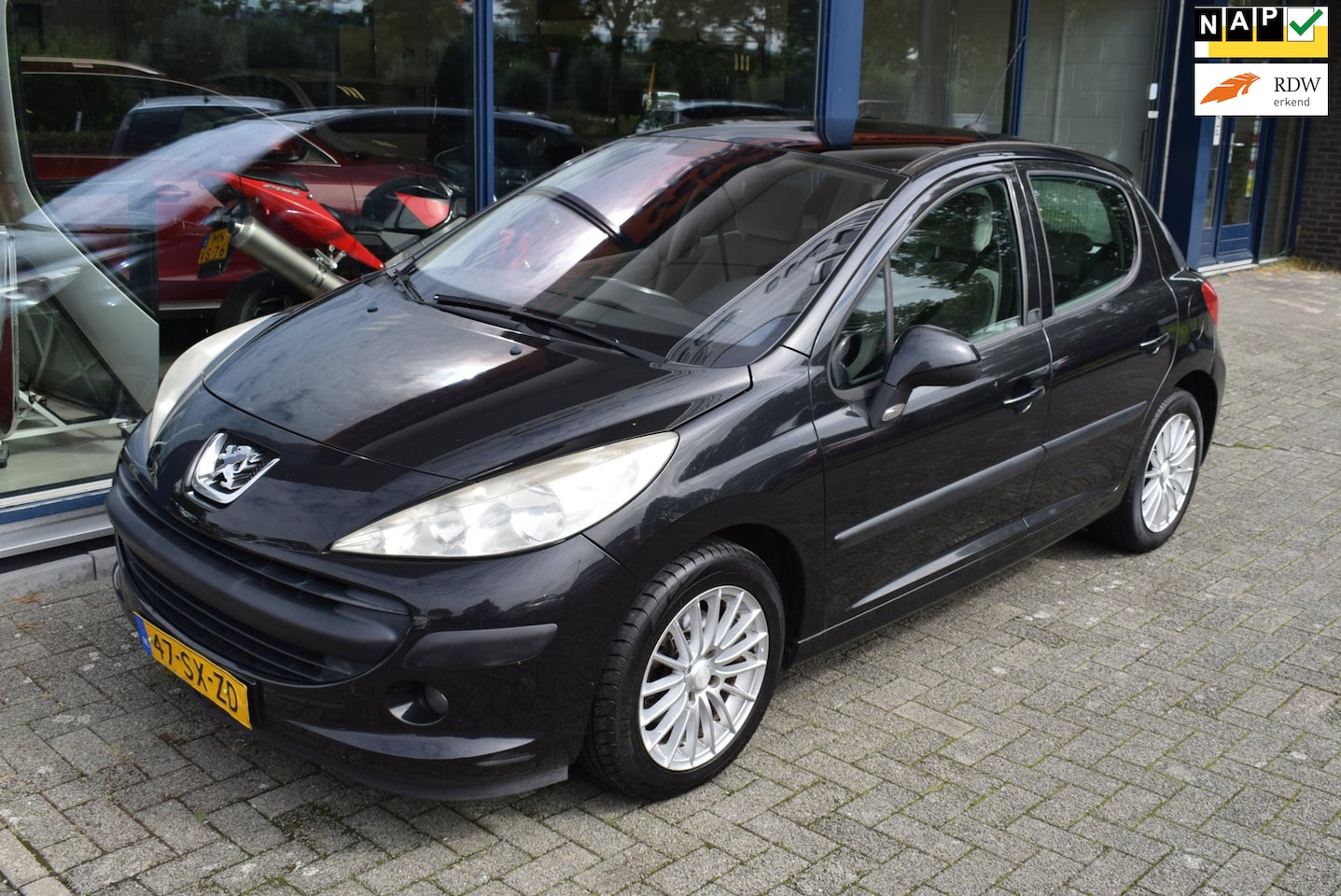 Peugeot 207 - 1.6-16V XT 5 deurs airco - AutoWereld.nl