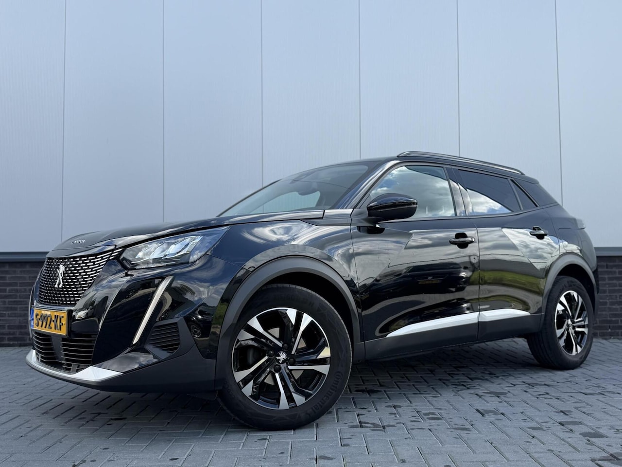 Peugeot 2008 - 1.2 PureTech Allure 1.2 PureTech Allure - AutoWereld.nl