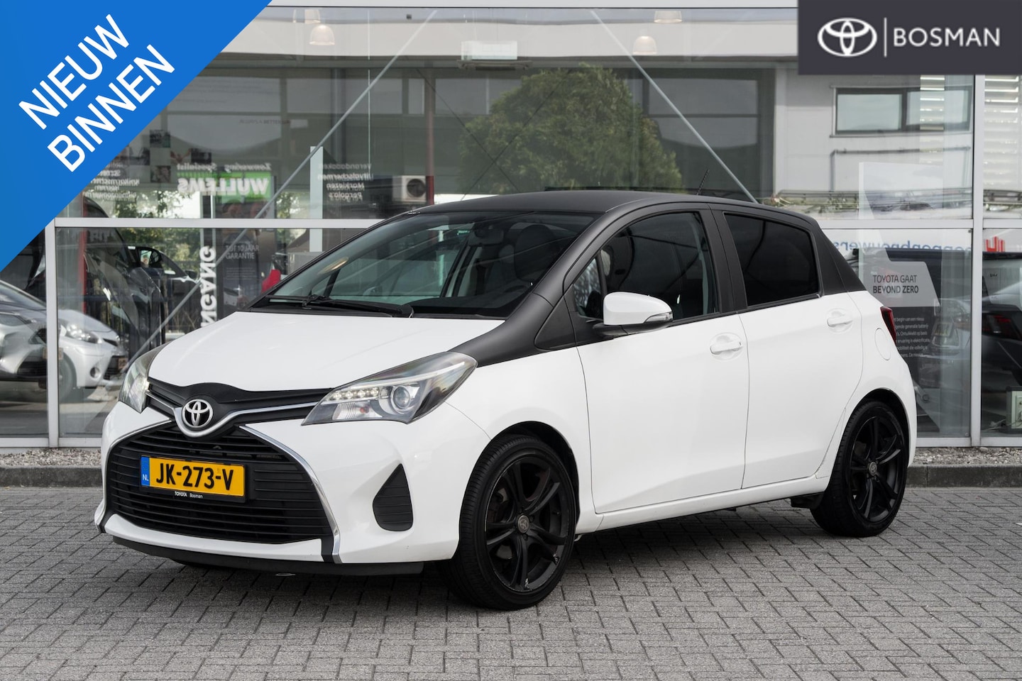 Toyota Yaris - 1.3 VVT-i Aspiration Bi-Tone 1.3 VVT-i Aspiration Bi-Tone - AutoWereld.nl