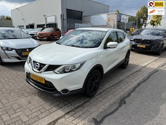 Nissan Qashqai - 1.2 Acenta, Airco, Trekhaak, NAP, APK 04-2027, Nette auto