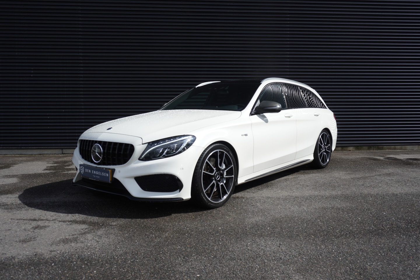 Mercedes-Benz C-klasse Estate - AMG 43 4MATIC Pano Burmester ACC Cruise control Camera Navi Trekhaak - AutoWereld.nl