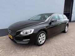 Volvo V60 - 1.5 T3 Momentum - Dealer Onderhouden