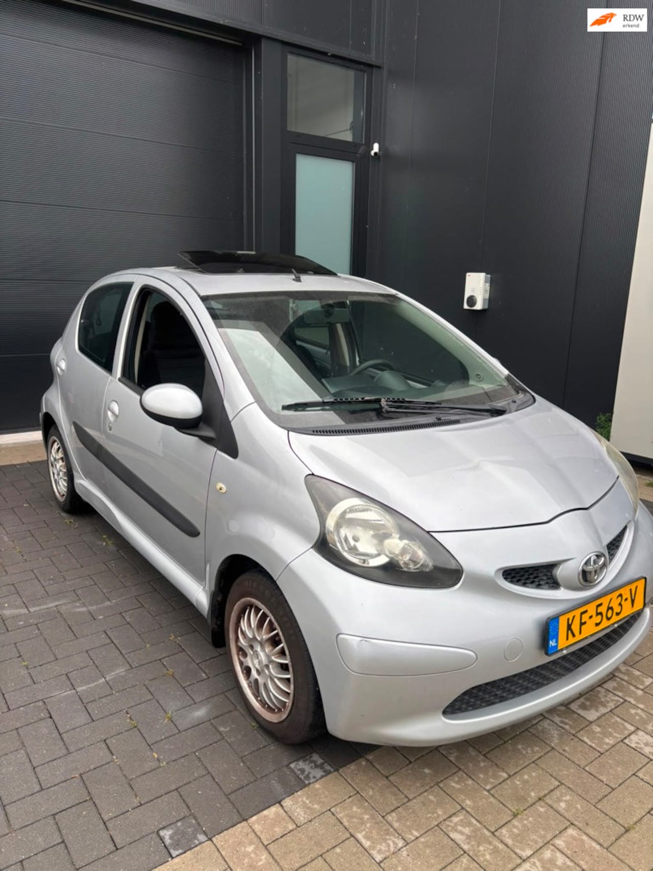 Toyota Aygo - Inruil - Pano - Carplay - Apk 11-2026 - Meeneemprijs - AutoWereld.nl