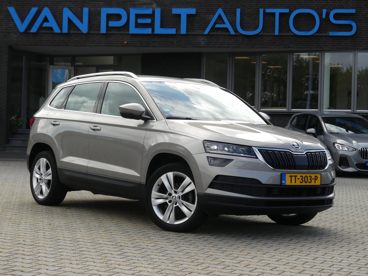 Skoda Karoq - 1.5 TSI DSG ACT Style Business / Canton / Carplay - AutoWereld.nl
