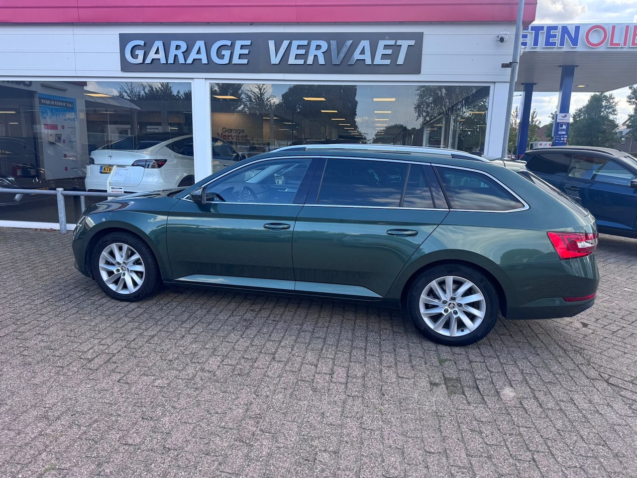 Skoda Superb Combi - 1.4 TSI iV Business Edition 1.4 TSI iV Business Edition - AutoWereld.nl