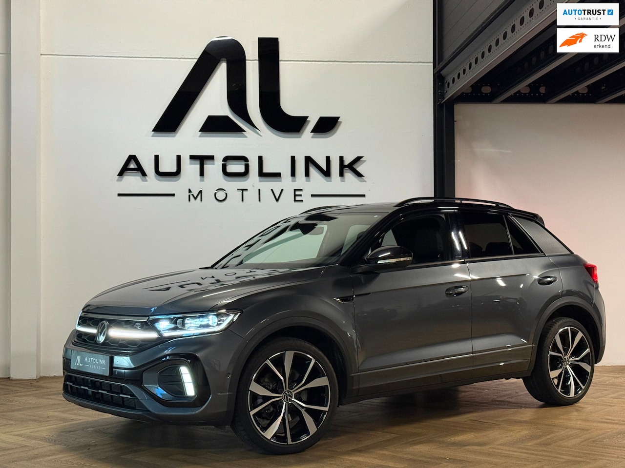 Volkswagen T-Roc - 1.5 TSI R-Line Business+ |Black Style| PANO|IQ|VOLL - AutoWereld.nl
