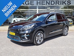 Kia e-Niro - ExecutiveLine Sky 64 kWh | SOH: 95.8% | 3 Fase | Warmtepomp | Schuifdak | Leder | Memory S
