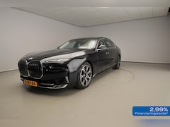BMW i7 - xDrive60 106 kWh | LED | HUD | Active cruise | Panoramadak | Active steering | DAB | Bower