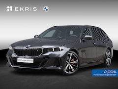 BMW i5 Touring - eDrive40 | M Sportpakket Pro | Trekhaak | Panodak | Adaptief M Onderstel Prof. | Head-Up |