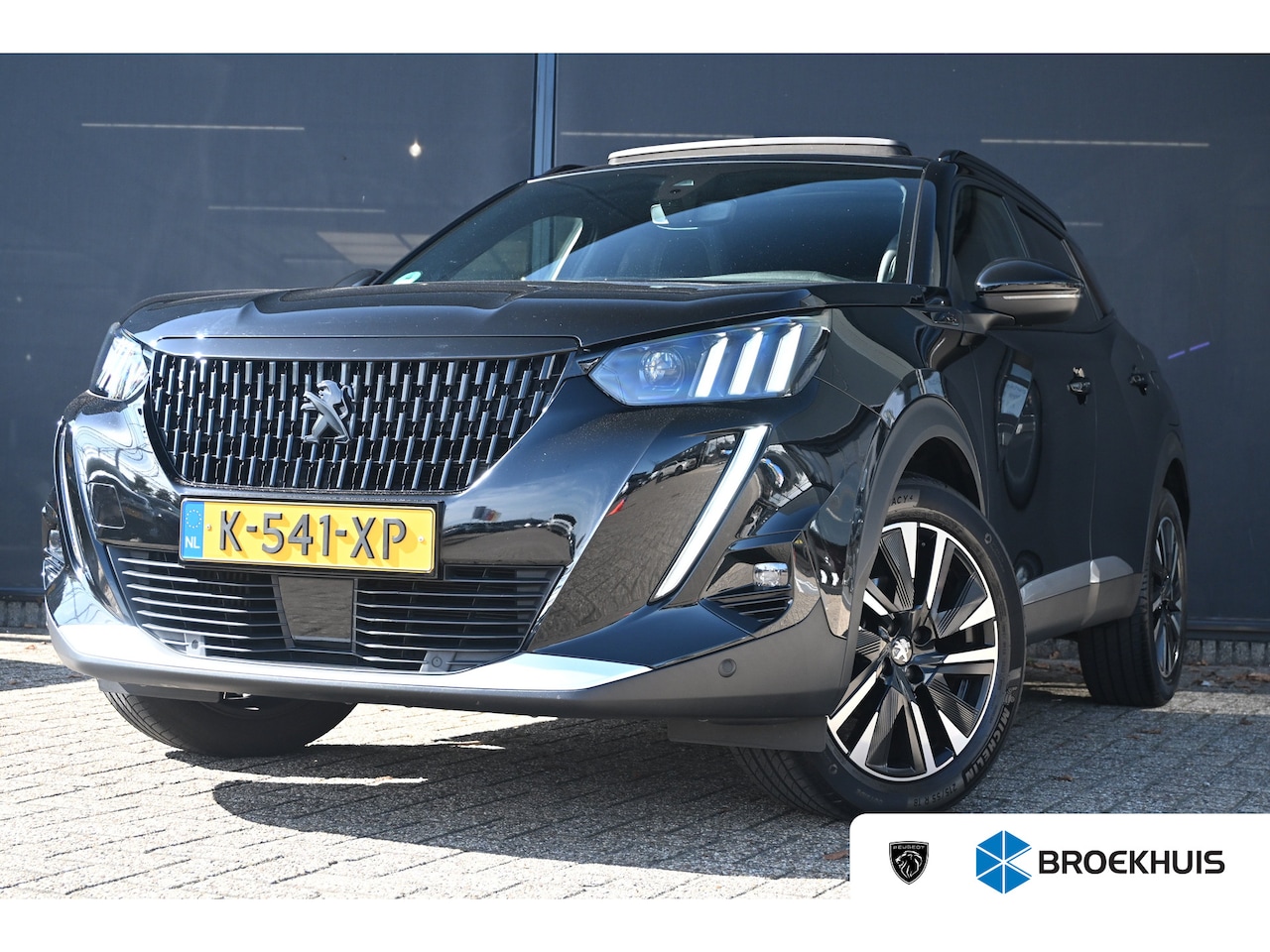 Peugeot 2008 - 1.2 PureTech GT Pack | Adaptive Cruise control | Stoelverwarming | Schuif/Kantel Dak | Nav - AutoWereld.nl