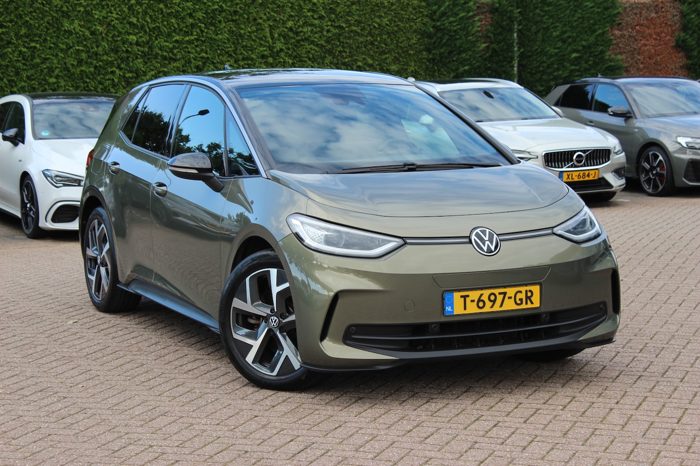 Volkswagen ID.3 - Pro Business 59 kWh / SoH 93,1% / Camera / Leder / CarPlay / Matrix LED / Keyless / 19'' / - AutoWereld.nl