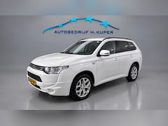 Mitsubishi Outlander - 2.0 PHEV Bns. Ed. | Trekhaak | Cruise | Camera | Navi |