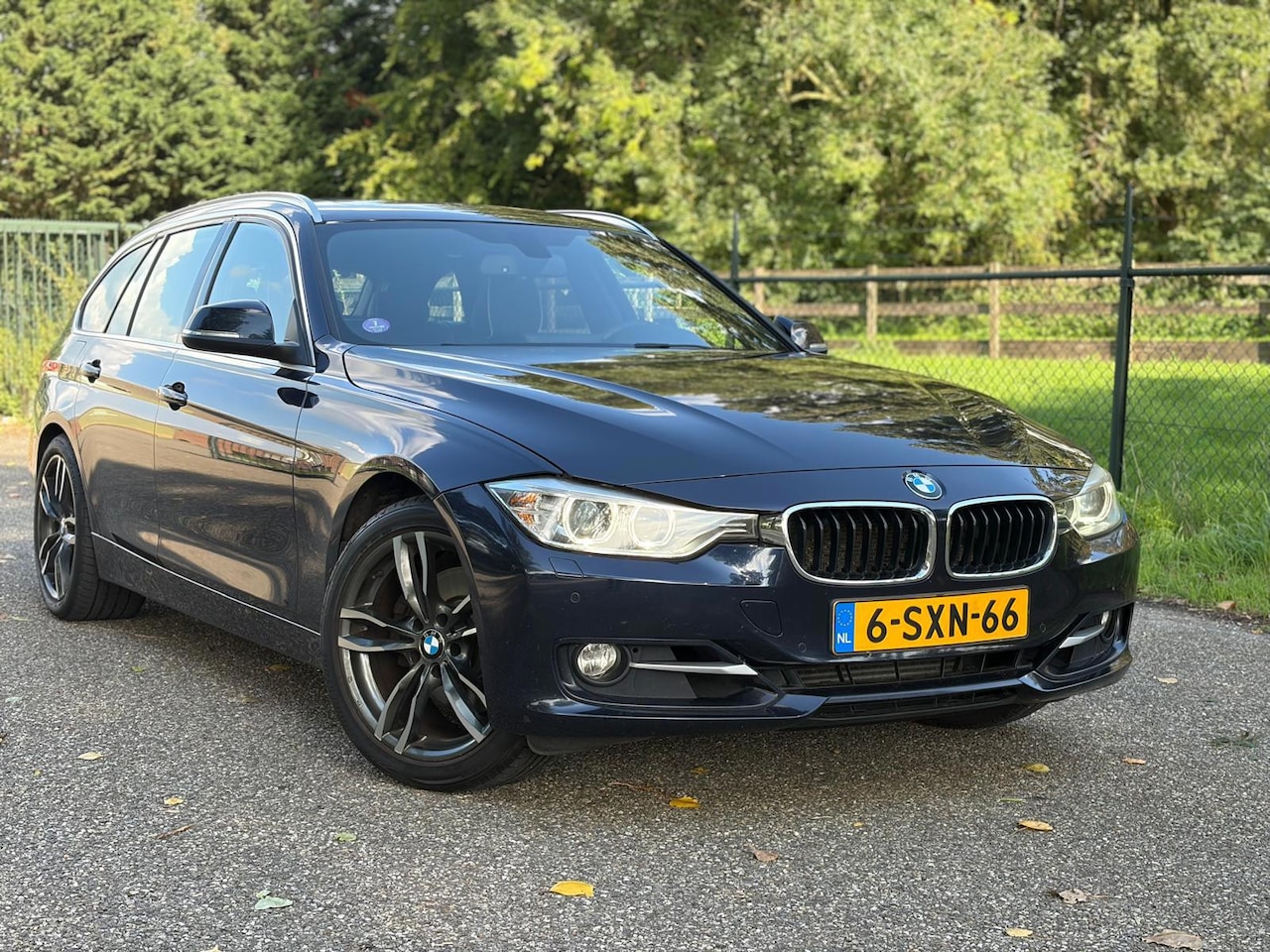 BMW 3-serie Touring - 328i High Executive 328i/pano/xenon/leer - AutoWereld.nl