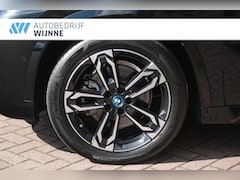 BMW X1 - xDrive25e 245pk Aut. M-Sport | Panoramadak | HUD | Driving Assistant Professional | Parkin