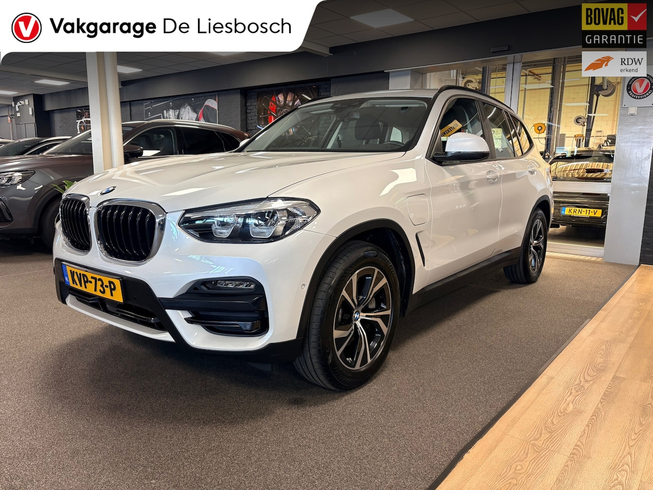 BMW X3 - XDrive30e Executive / stoelverwarming / cruisecontrol / trekhaak / camera + pdcdealer onde - AutoWereld.nl
