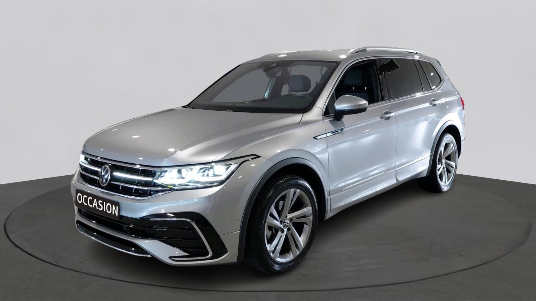 Volkswagen Tiguan Allspace - 1.5 TSI R-Line Business 7p. | Trekhaak | Derde zitrij | Winterpakket | LED matrix | - AutoWereld.nl