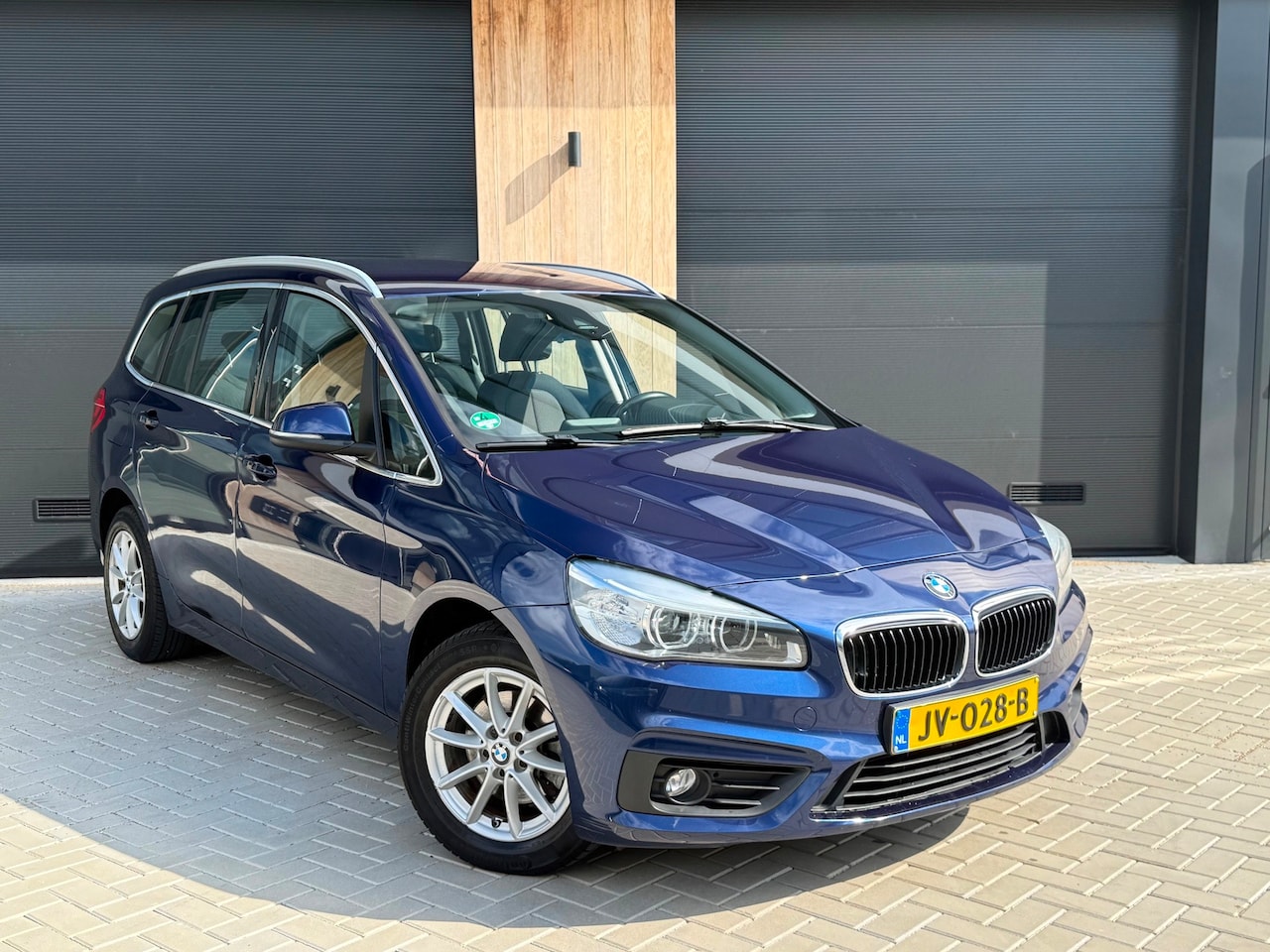 BMW 2-serie Gran Tourer - 216d Executive (bj 2016) XENON|NAVI|EURO6|EXPORTPRIJS - AutoWereld.nl