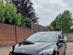 Ford Focus Wagon - 1.0 EcoBoost ST Line Business