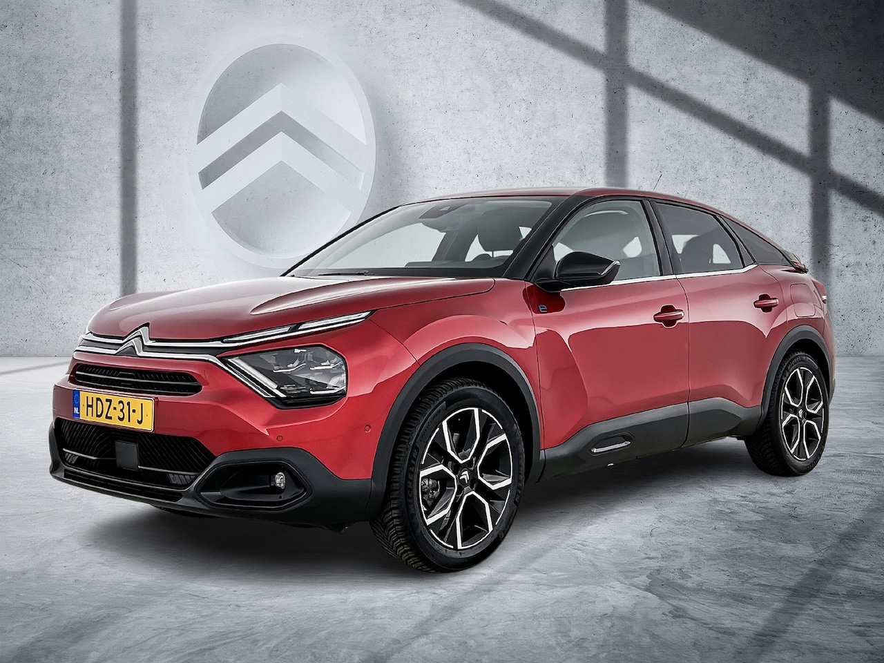 Citroën Ë-C4 - Max 50 kWh | Rijklaar | Stoelverwarming | Head-up Display | Adaptive Cruise | All season b - AutoWereld.nl