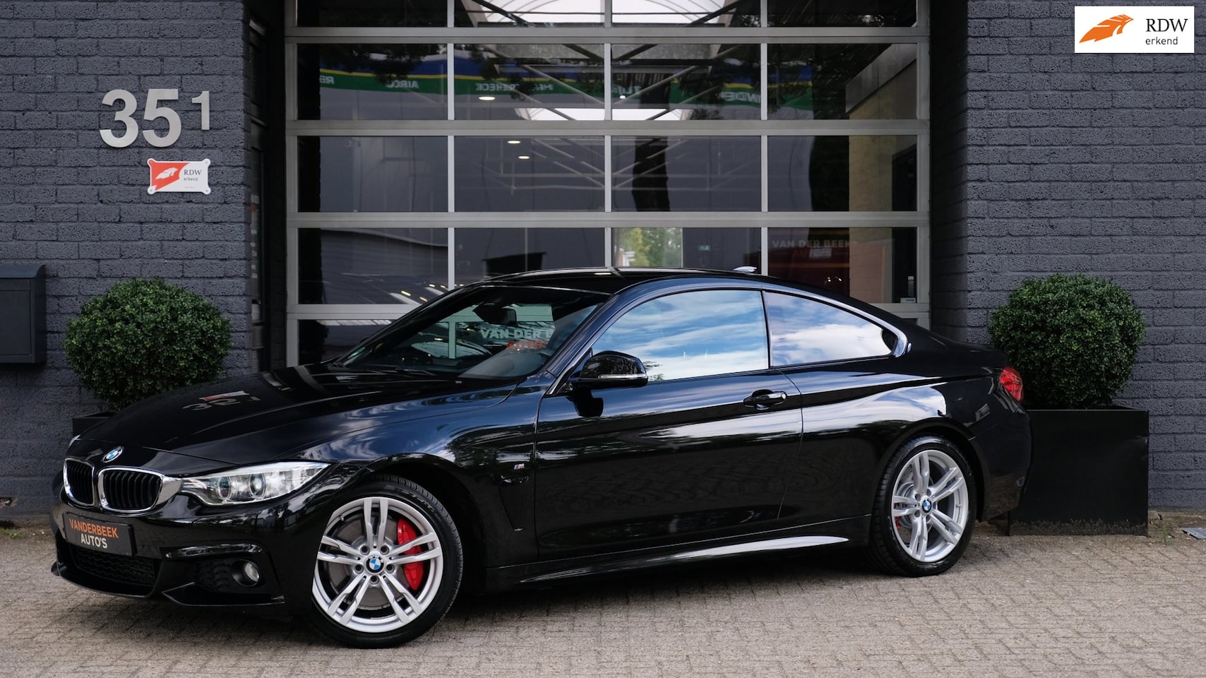 BMW 4-serie Coupé - 435i M-Sport | H/K | HUD | Leder | Origineel - AutoWereld.nl