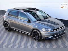 Volkswagen Golf - 1.5 TSI Highline Pano Virtual Carplay