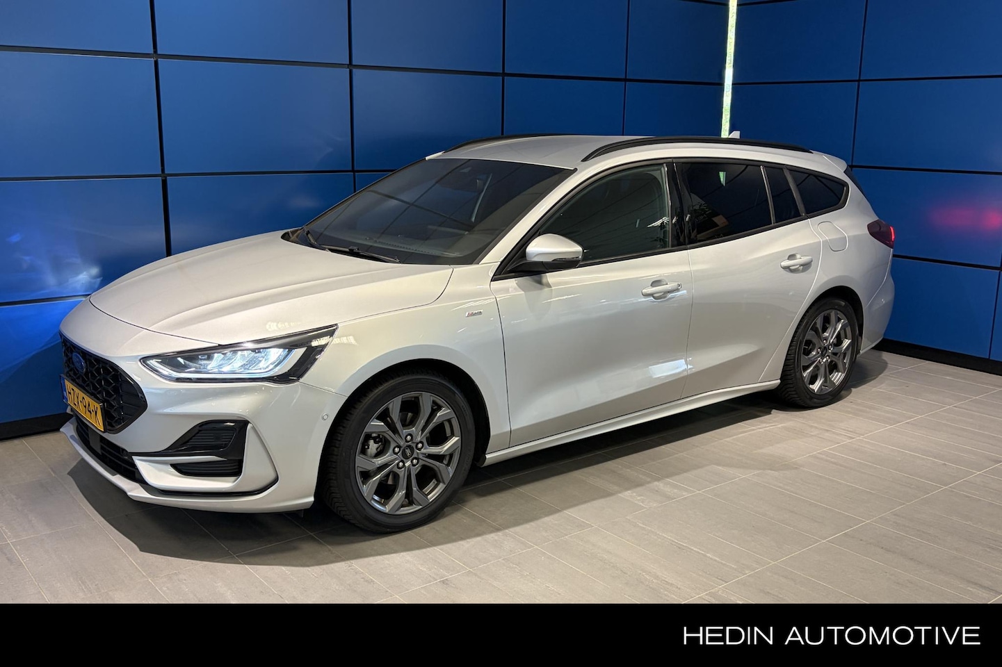 Ford Focus Wagon - 1.0 EcoBoost Hybrid ST Line 1.0 EcoBoost Hybrid ST Line - AutoWereld.nl