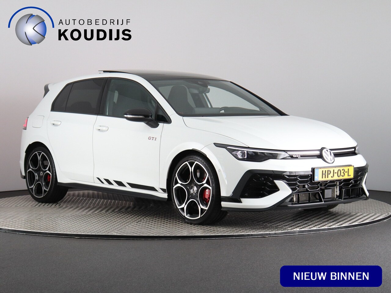 Volkswagen Golf - 2.0 TSI 8.5 GTI Clubsport (Pano / H/K / Head Up / Camera / IQ light / 19'') - AutoWereld.nl
