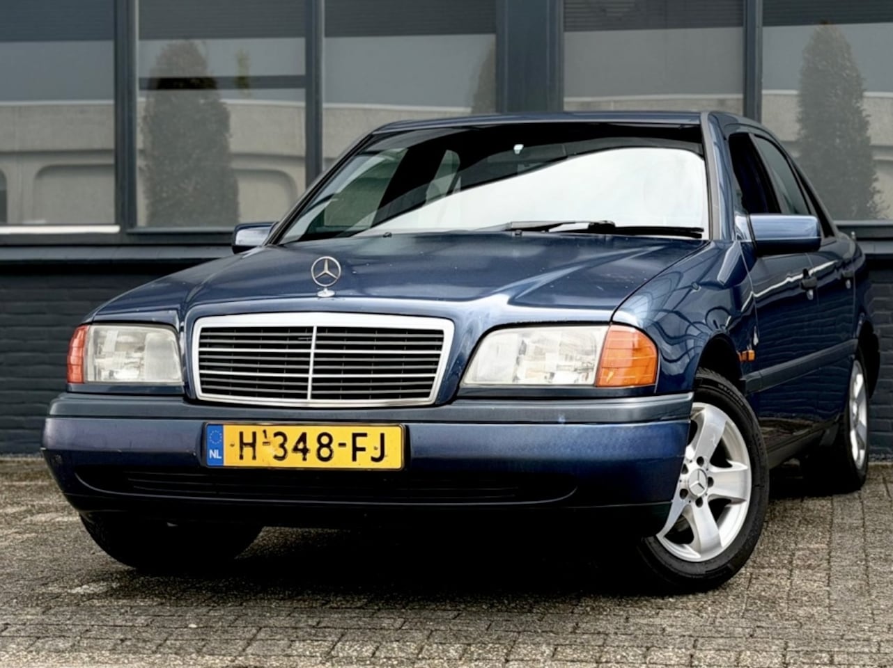 Mercedes-Benz C-klasse - 180 Classic |Stuurbkr |APK-01/2028 |Schuifdak | - AutoWereld.nl