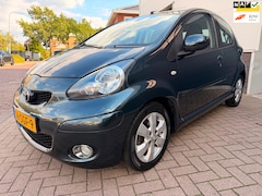 Toyota Aygo - 1.0-12V Aspiration Green Navigator/Airco/Leder/Navi/Aux/Lmv/Goed-onderhouden