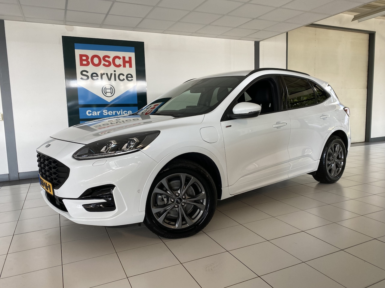 Ford Kuga - 2.5 PHEV ST-Line X Carplay /stuur /stoelverwarming / - AutoWereld.nl
