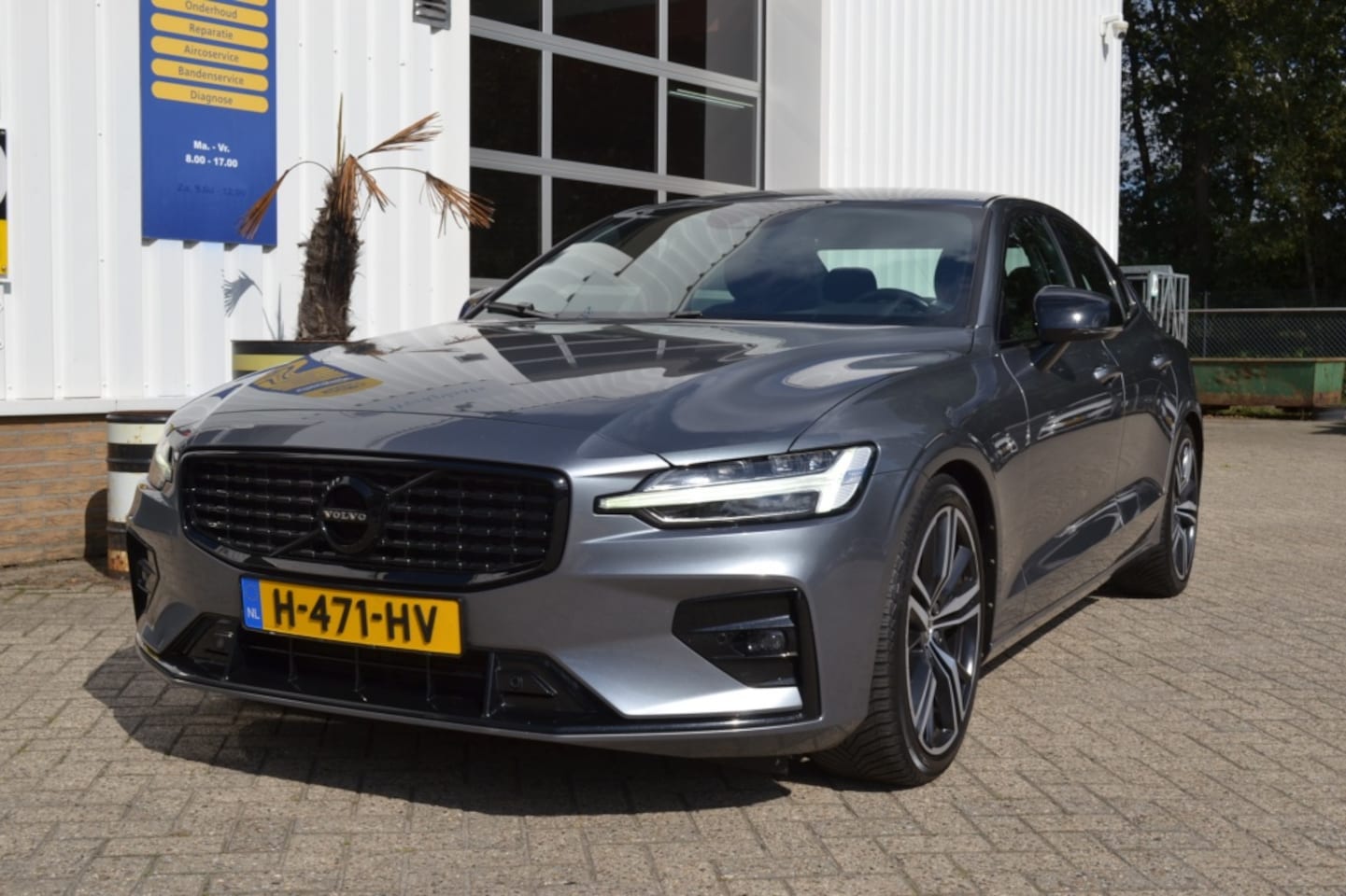 Volvo S60 - 2.0 T4 R-Design BTW Auto - AutoWereld.nl
