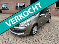 Renault Clio - 1.2-16V Authentique // Airco // Nieuwe APK