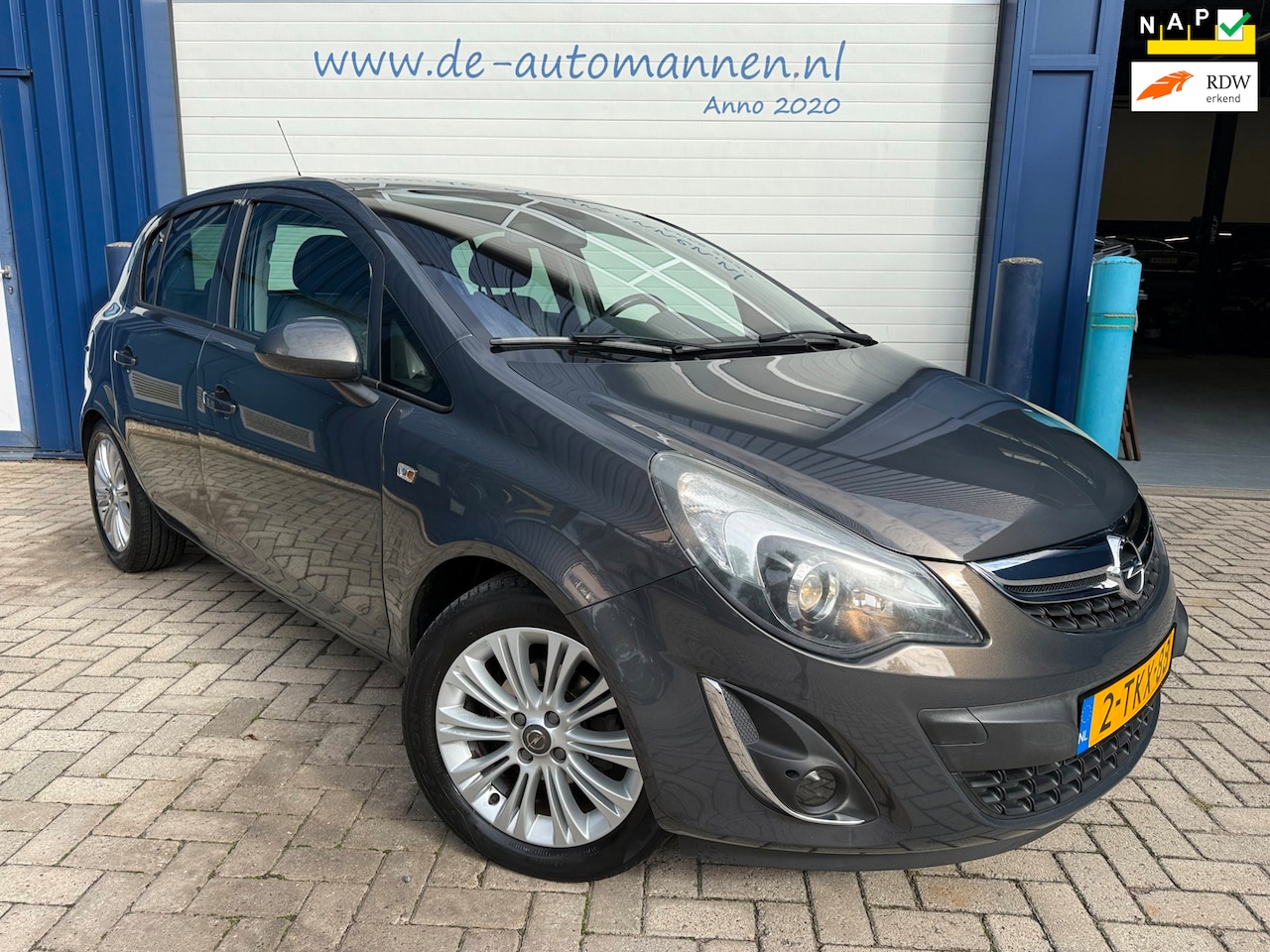 Opel Corsa - 1.4-16V 101pk Cosmo 5-drs / AIRCO+ECC / CRUISE / TREKHAAK / APK 04-27 - AutoWereld.nl