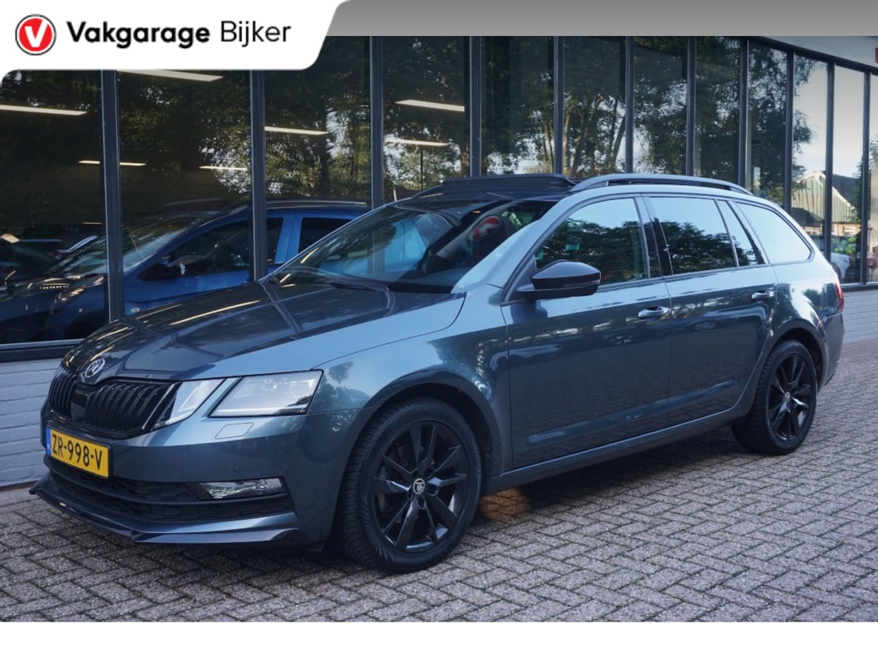 Skoda Octavia Combi - 1.5 TSI Greentech Sport Business Pano/Trekhaak! - AutoWereld.nl