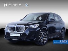 BMW iX1 - xDrive30 67 kWh | SoH 100% | M-Sport Pakket | Achteruitrij Camera | PDC | Verwarmde Voorst