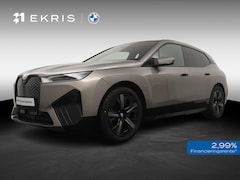 BMW iX - xDrive40 | SoH 100% | Sportpakket | Glazen Panoramadak Sky Lounge | Integral Active Steeri