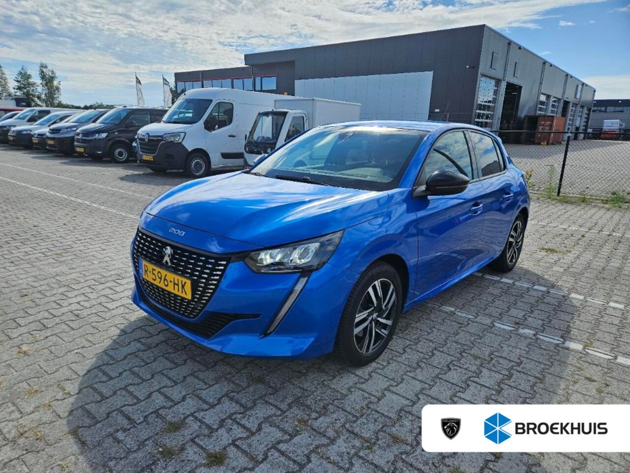 Peugeot 208 - 1.2 Allure Pack 100 PK | Trekhaak | Camera | CarPlay | Climate & Cruise C. | LED | 16" LMV - AutoWereld.nl