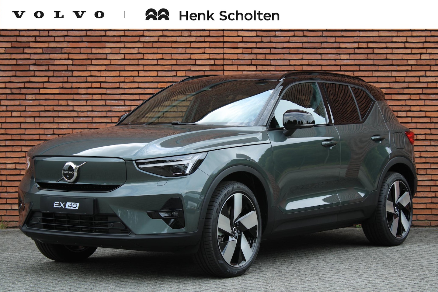 Volvo EX40 - Single Motor Extended Range Ultra Europa 82 kWh | 45th Anniversary Edition | Panoramisch s - AutoWereld.nl