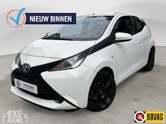 Toyota Aygo - 1.0 VVT-i x-play Airco Camera Bt Lmv