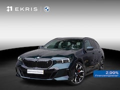 BMW i5 Touring - eDrive40 | M Sportpakket Pro | Glazen panoramadak | Adaptief onderstel professional | Trek