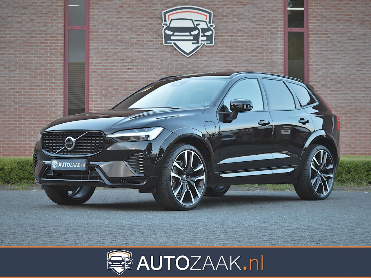 Volvo XC60 - T8 Recharge AWD Ultimate Dark | SOH 98% - AutoWereld.nl