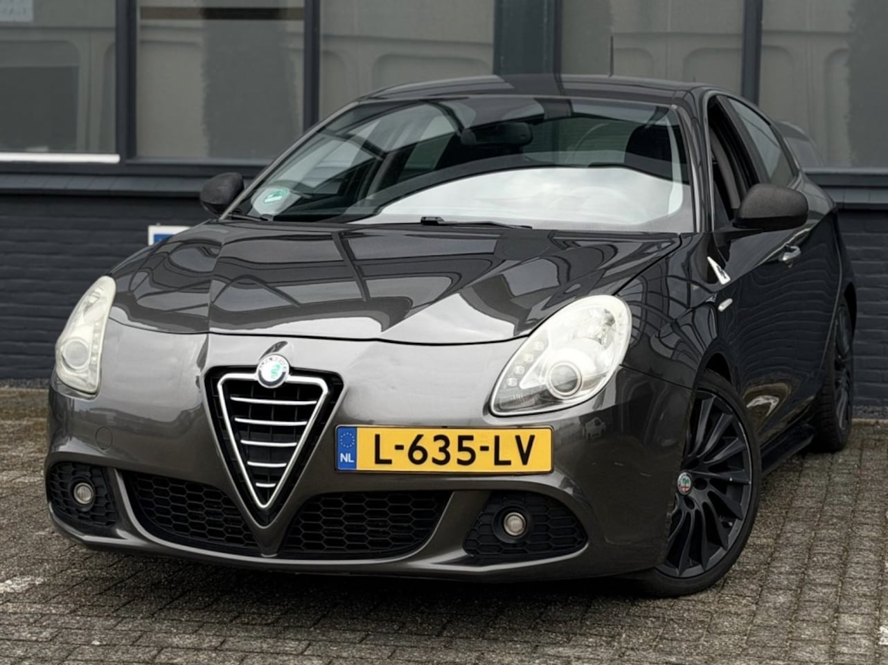 Alfa Romeo Giulietta - 1.4 T Distinctive |Airco |CruiseC |Nieuwe APK | - AutoWereld.nl