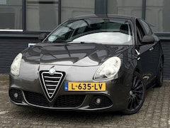 Alfa Romeo Giulietta - 1.4 T Distinctive |Airco |CruiseC |Nieuwe APK |