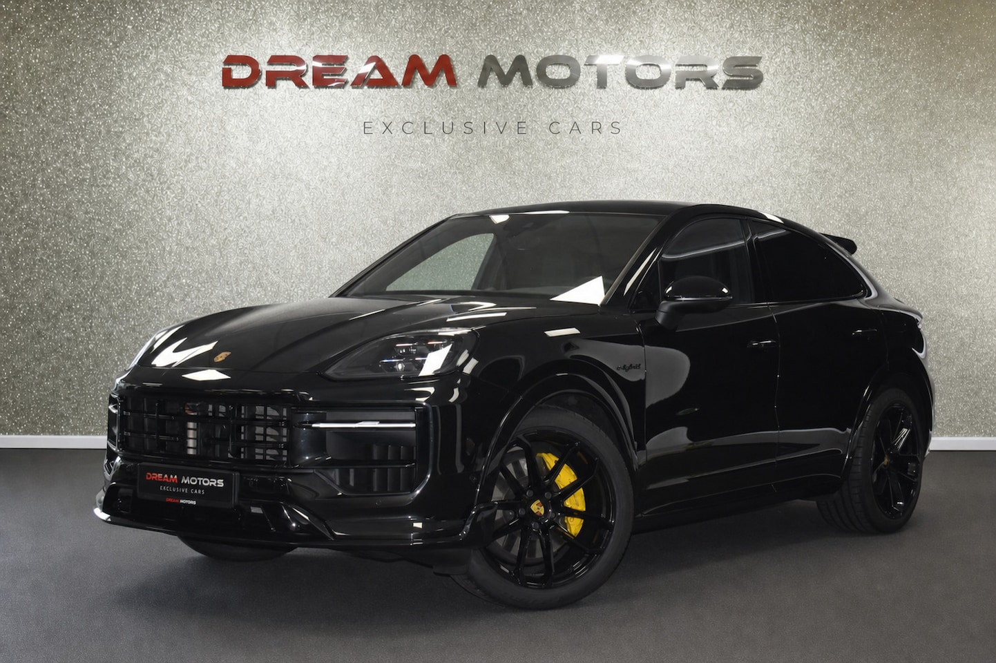 Porsche Cayenne Coupé - 3.0 E-Hybrid TURBO GT 470pk | BIJRIJDERSDISPLAY | SPORTUITLAAT | PANODAK - AutoWereld.nl