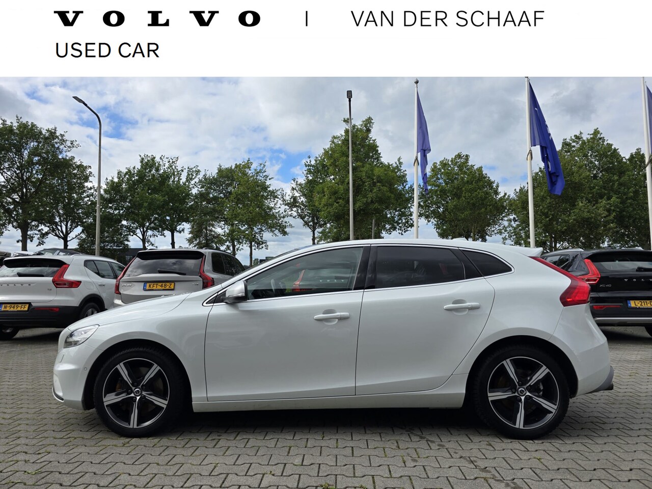 Volvo V40 - T3 aut. Polar+ Sport | Adaptieve Cruise | 1e eigenaar | All Season banden | Dealer onderho - AutoWereld.nl