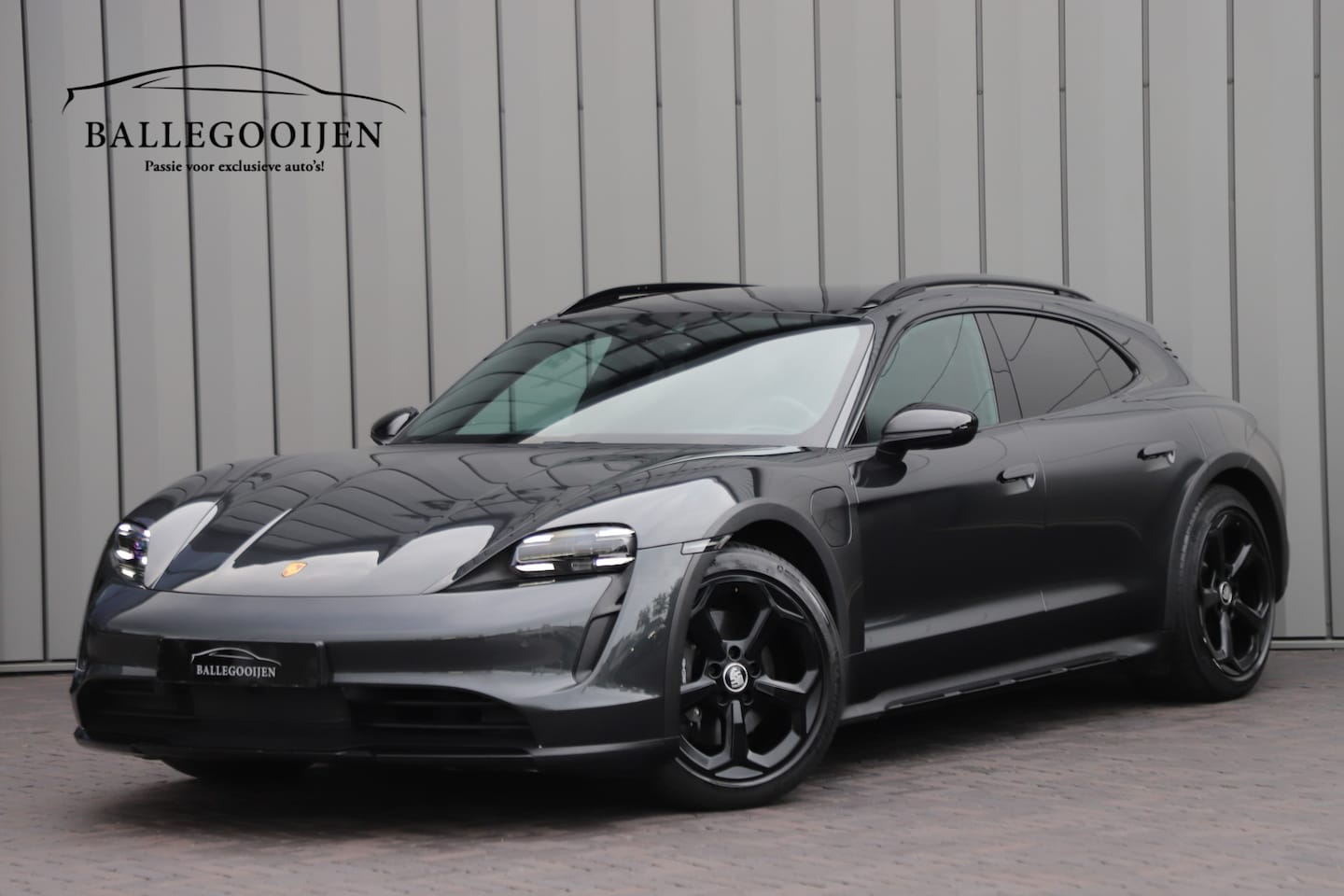 Porsche Taycan Cross Turismo - 4 93kWh | 380PK | Panoramadak | Keyless-go | Sfeerverlichting | Bose audio | Matrix-led | - AutoWereld.nl