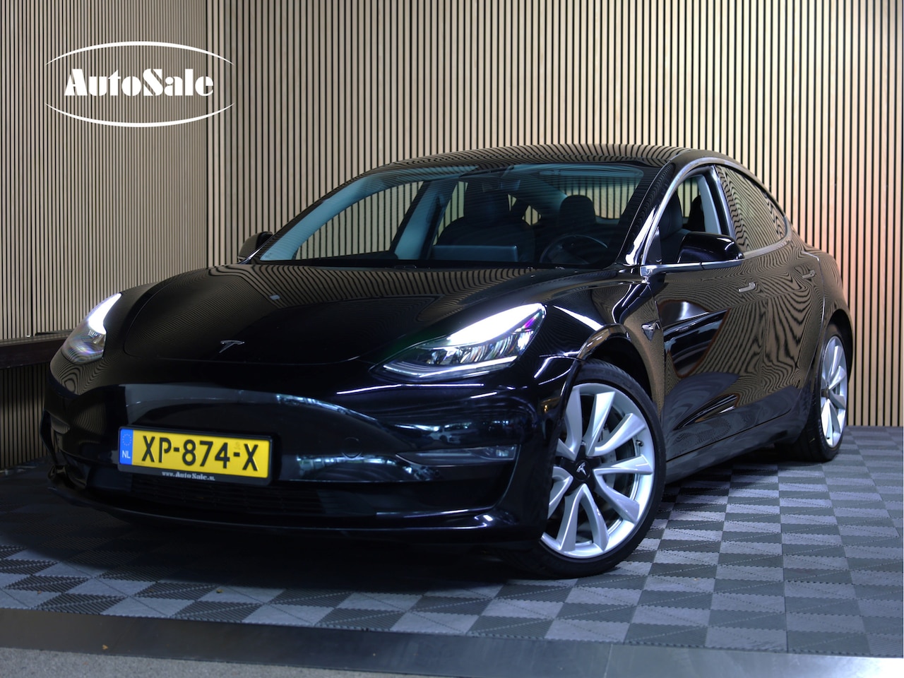 Tesla Model 3 - Long Range AWD 75 kWh AVM CLIMA NAVI PDC CAMERA 360 PDC LEDER LED '19 - AutoWereld.nl
