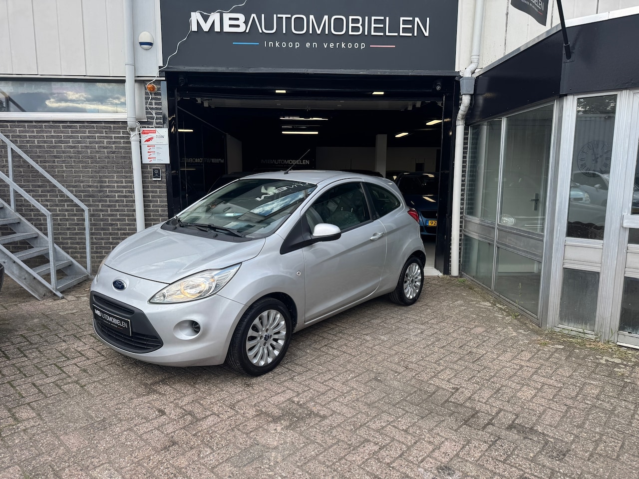 Ford Ka - 1.2 Champions Edition start/stop/Airco/1Jaar APK/Distr.Vervangen! - AutoWereld.nl