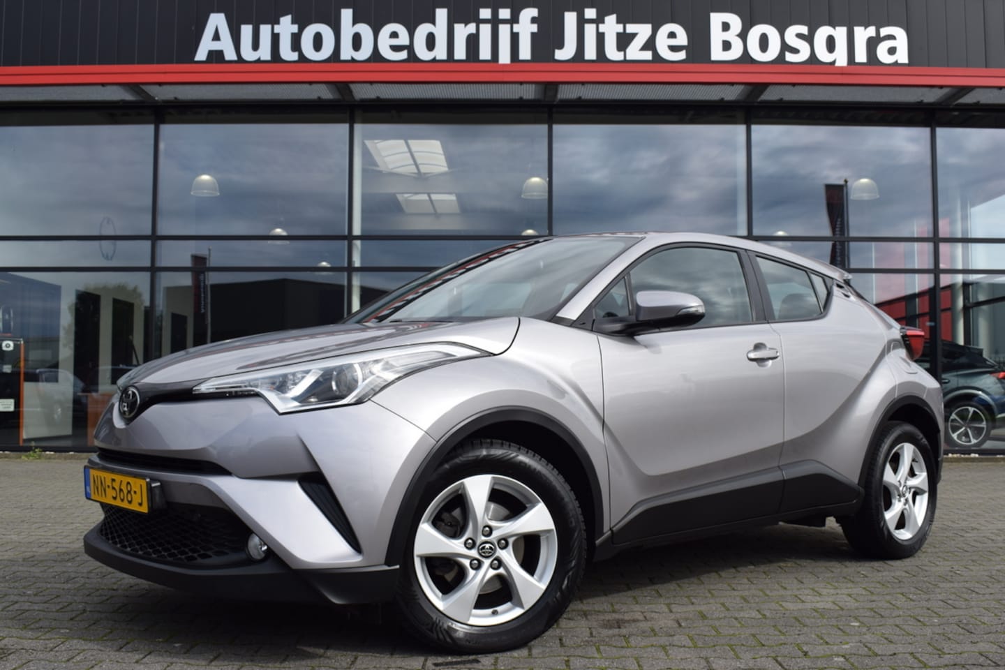 Toyota C-HR - 1.2 Dynamic ECC | Full Map Navi | Telefonie | Camera | Keyless | Dealer Onderhouden!! - AutoWereld.nl