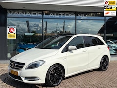 Mercedes-Benz B-klasse - 180 Ambition AMG Panorama Leer El.Stoelen Navi App-Connect NL-Auto NAP Dealeronderhouden